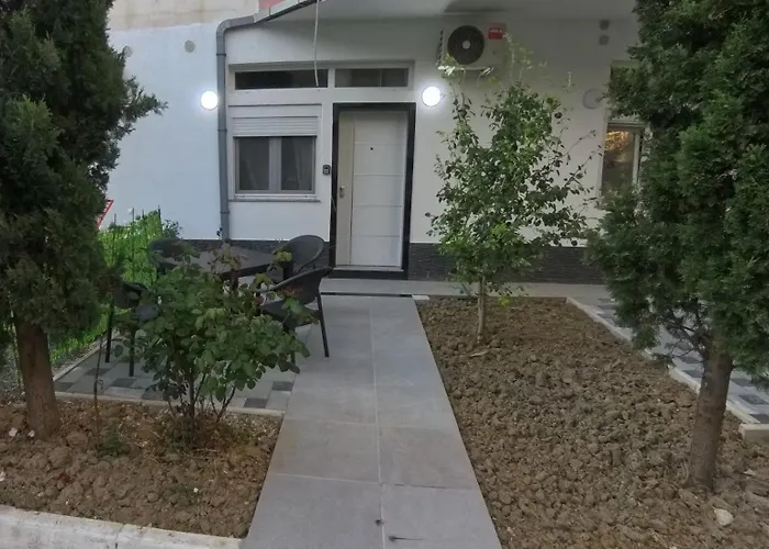 Mar Tina * Golem (Tirana)